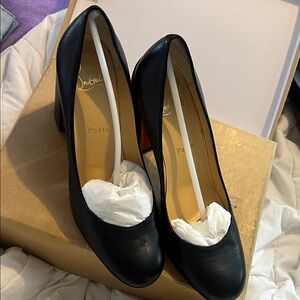 Louboutin heels new in a good condition size 7 1/2